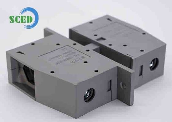 Type de raccordement de la pince à cage à travers les panneaux de bornes 600V V-0 Classe d'inflammabilité pour les besoins