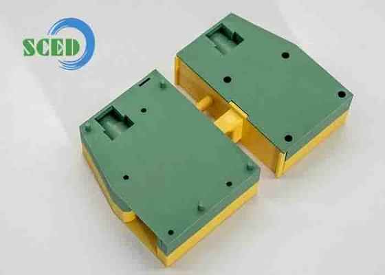 Bornier traversant pour montage sur rail DIN avec vis M5 et capacité de connexion nominale de 16 mm2
